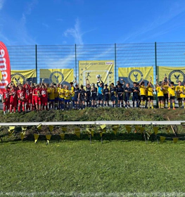2023 노르딕 오픈 시상식에 참가한 축구 팀